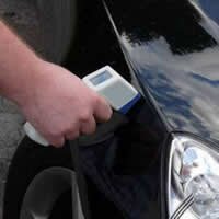 Проверка толщины лакокрасочного покрытия кузова автомобиля